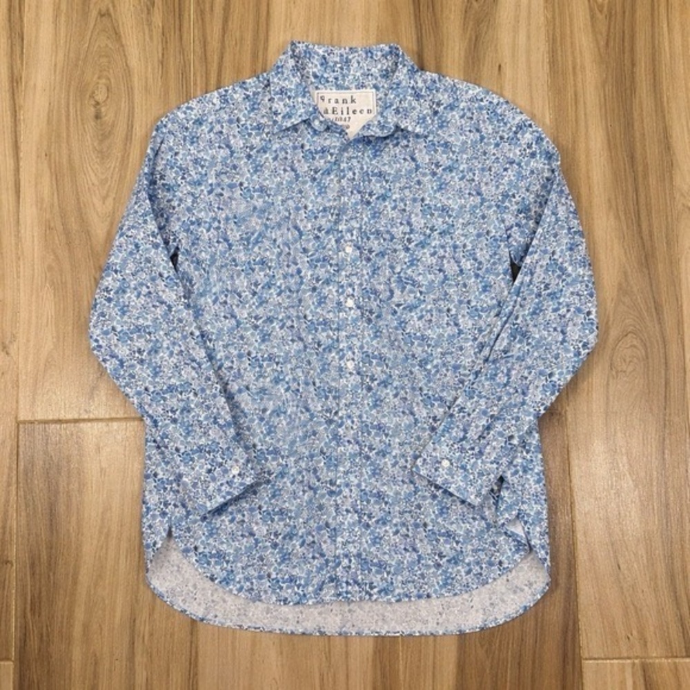Frank & Eileen Shirt Womens XS Blue White Ditsy Floral Joedy Button Down Coastal